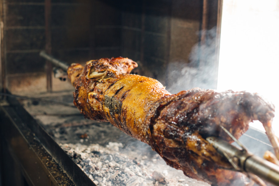 PO ČEMU SE ZNA DA JE VREME SLAVA Raste cena prasećeg i jagnjećeg mesa