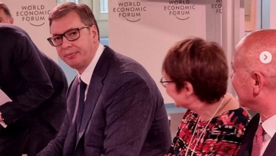 PREDSEDNIK VUČIĆ SE OGLASIO IZ DAVOSA: "Teška rasprava o budućnosti zapadnog bakana"