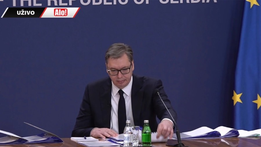 OBRAĆANJE ALEKSANDRA VUČIĆA GRAĐANIMA: "Ogromni su pritisci na našu zemlju, nastavićemo da se borimo"