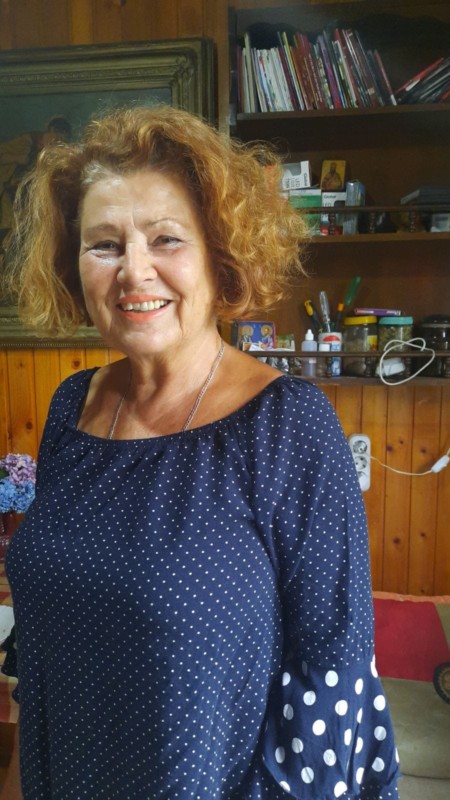 DIREKTORKA U PENZIJI, PORUČUJE: Muža ne birate po visini!