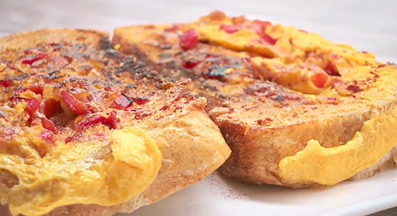 RECEPT ZA NAJUKUSNIJI DORUČAK: Prženice sa povrćem, ukus iz detinjstva (VIDEO)