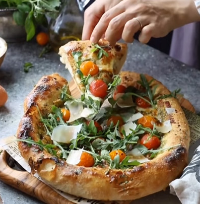 NAPRAVITE LETNJU PICU! Fantastična za svaki obrok, zdrava, neodoljiva (RECEPT/VIDEO)