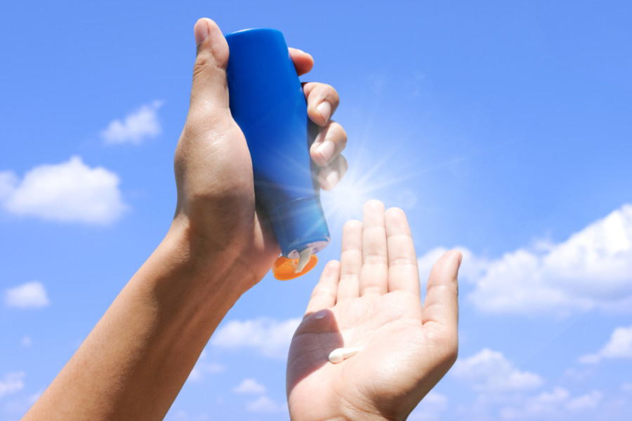 ZNATE LI ŠTA ZNAČE BROJKE NA KREMAMA ZA SUNČANJE? Svi misle da je SPF 50 najjači, dermatolog otkriva istinu!