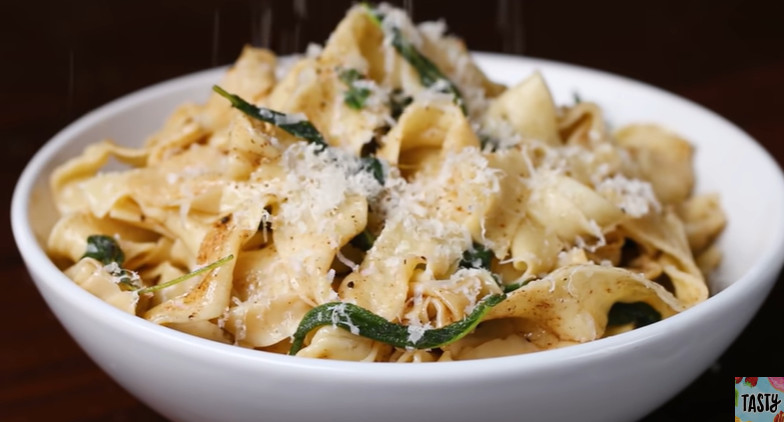 NAJBOLJA PASTA KOJU ĆETE IKADA JESTI! Recept za testo koje ćete sami praviti (VIDEO)