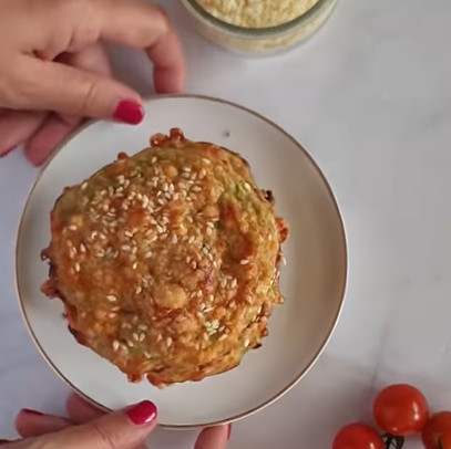 PREDLOG ZA NAJUKUSNIJU VEČERU: Uštipci od tikvica i sira (VIDEO RECEPT)
