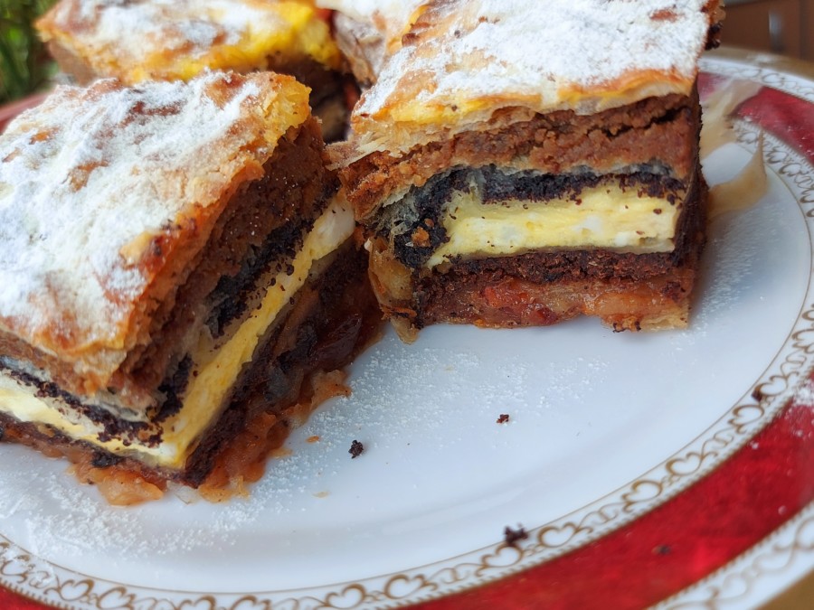 FANTASTIČNA, SLATKA I ŠARENA: Recept za neverovatno ukusnu međimursku pitu iz bakine kuhinje (VIDEO)