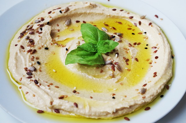PREDLOG ZA UKUSNI DORUČAK: Brz recept za najzdraviji humus!