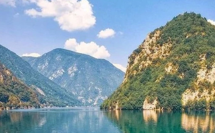 SRPSKI MALDIVI: Najposećenije mesto, turistička atrakcija!