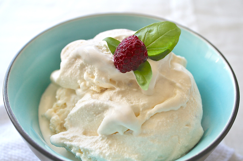 DOMAĆI RAFAELO NAMAZ: Ukusni spoj bele čokolade i kokosa (RECEPT)