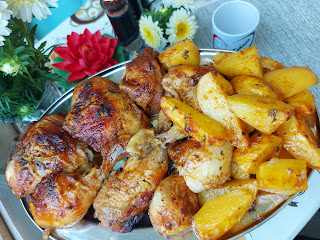 RECEPT IZ BAKINE KUHINJE: Najbolji način za pripremu piletine sa krompirom u rerni (VIDEO)