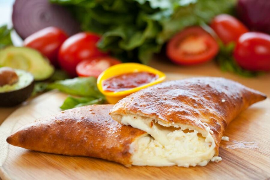 "GIBANČICE" - OMILJENO JELO ZA DORUČAK : Zaboravljeni recept za mekano i toplo pecivo sa sirom