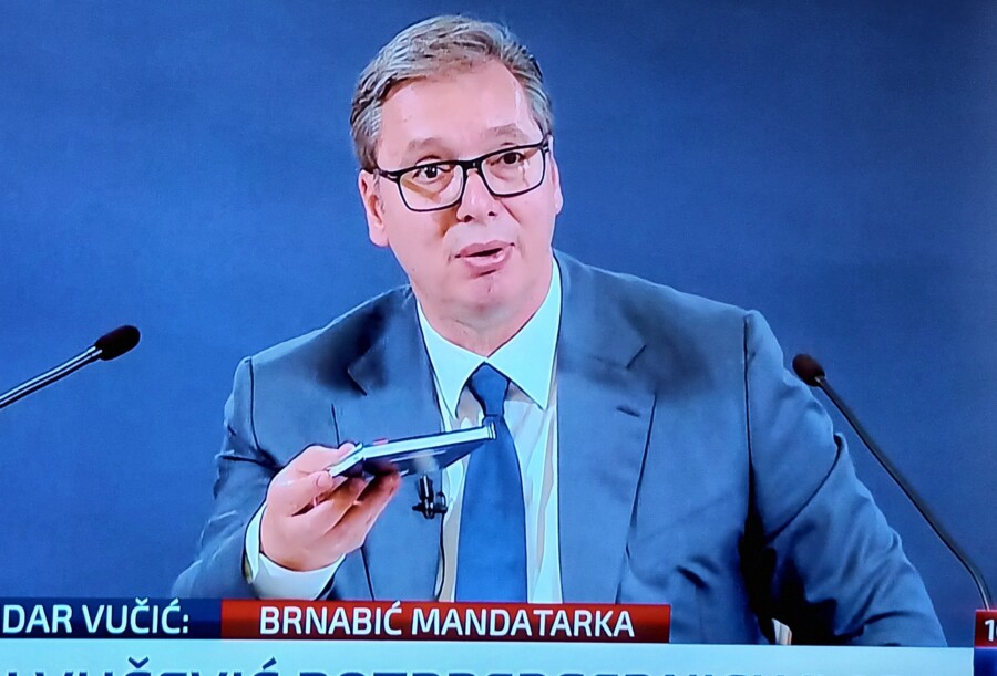 ALEKSANDAR VUČIĆ: Stalo im je da se odustane od tablica da bi se odustalo od Srbije!