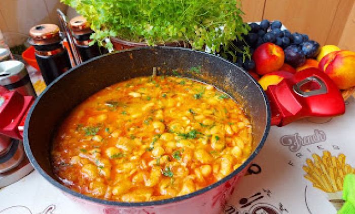 PRAVI TRADICIONALNI RUČAK: Fantastičan prebranac na malo drugačiji način (VIDEO)