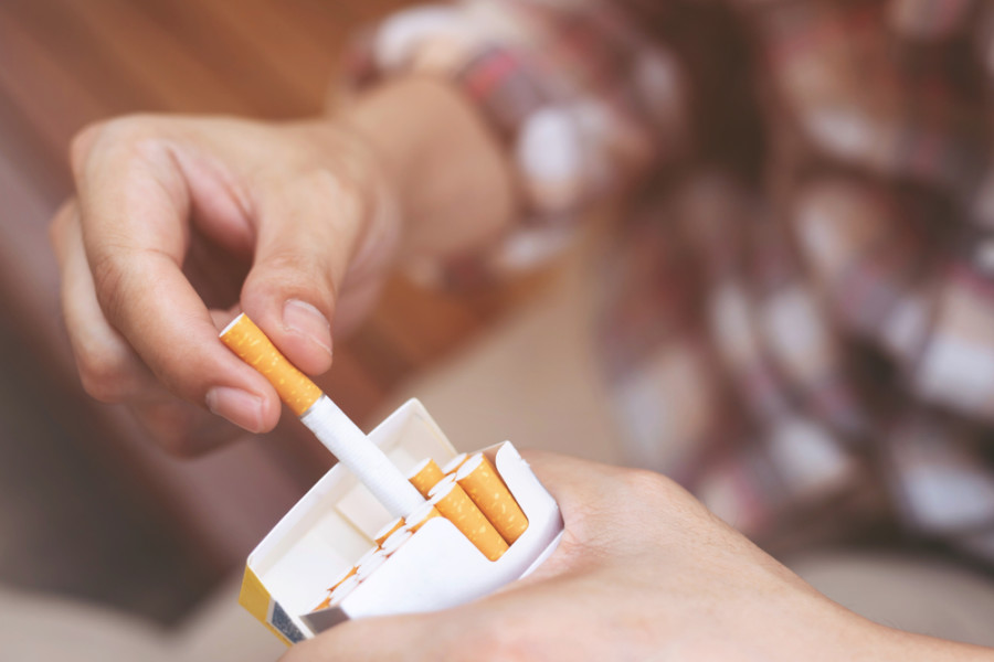 PREČE SU IM CIGARETE OD HRANE: U Srbiji na duvan najviše troše oni sa najmanjim primanjima