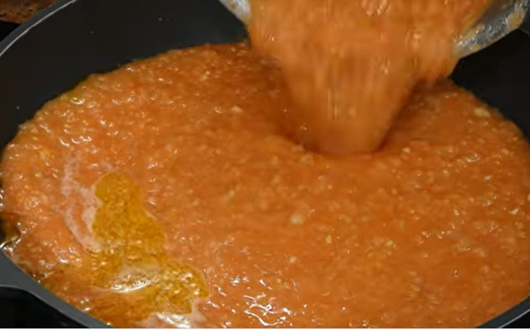 UKUSNI PARADAJZ SOS PO RUSKOJ RECEPTURI: Umesto paprika dodajte celer! (VIDEO)