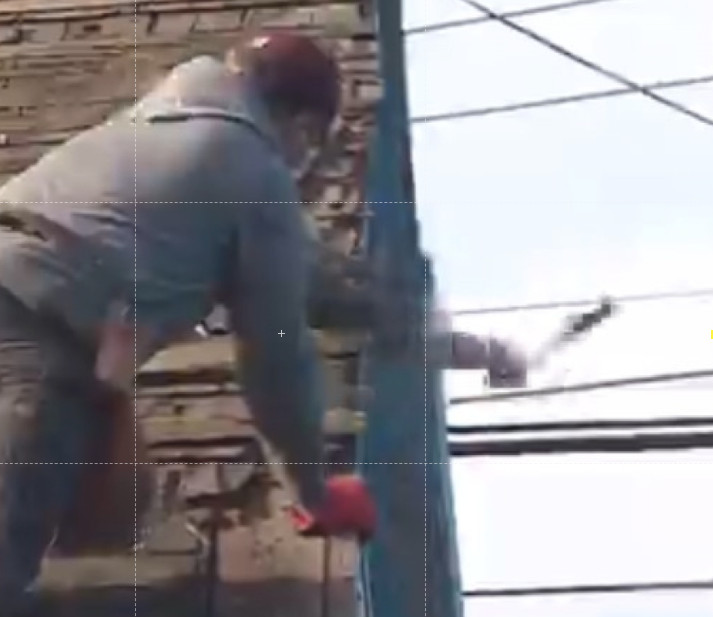 POSLEDICE NEVREMENA Još uvek usijane telefonske linije, najtraženiji fasaderi, majstori za krovove i stakloresci - nema ih dovoljno