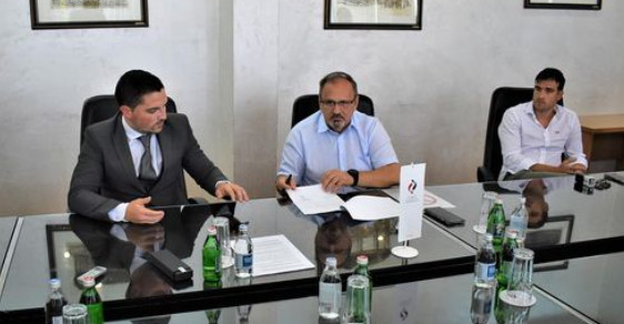 SVE VIŠE KOMPANIJA UKLJUČENO U PROJEKAT PENZIONERSKE KARTICE U Novom Sadu potpisan sporazum sa 15 firmi o popustima najstarijima
