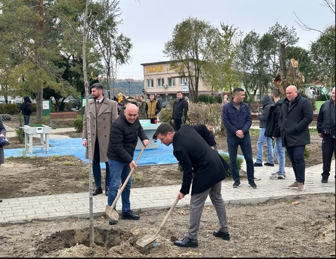 FOND PIO ORGANIZOVAO UREĐENJE GRADA POSLE NEVREMENA Otvoren park međugeneracijske solidarnosti u Bačkoj Palanci
