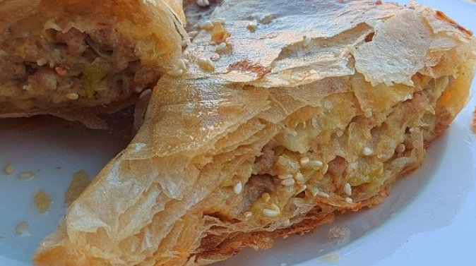 NEMA UKUSNIJE PITE Sa prazilukom i mesom, jednostavna za pripremu po ovom receptu