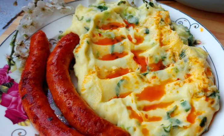 BRZI RECEPT I ZA ONE KOJI NISU VIČNI U KUHINJI Naučite kako da napravite pire krompir s pavlakom i lukom