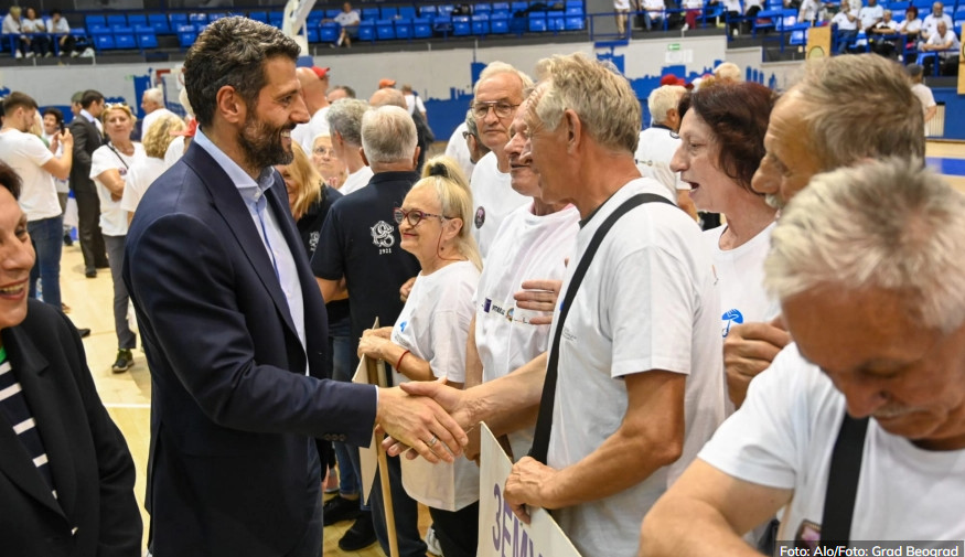 TREĆA BEOGRADSKA OLIMPIJADA SPORTA I REKREACIJE PENZIONERA Šapić poručio na otvaranju: Mladi da se ugledaju na starije