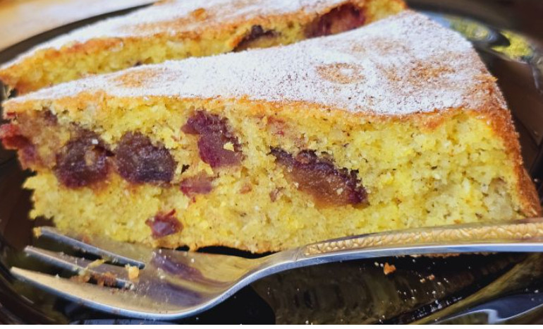 FANTASTIČAN RECEPT ZA KOLAČ SA URMAMA Ovako nešto odavno niste probali, napravite ga još danas