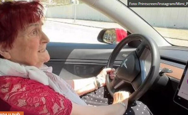 SA 90 GODINA VOZI AUTO I TO ELEKTRIČNI Moderna baka Smilja iz Vršca mnoge je oduševila