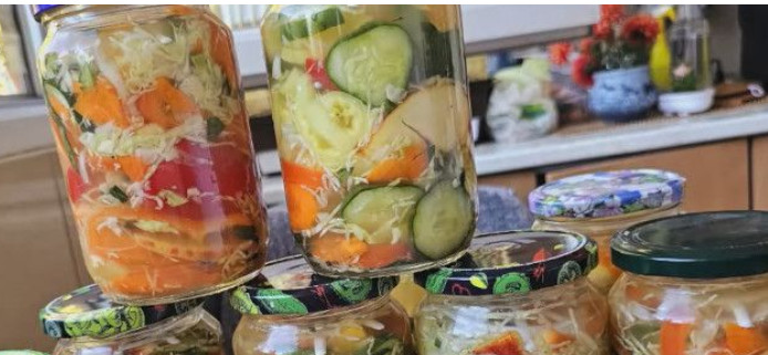SALATA PUNA VITAMINA Još jedan recept za zimnicu koji će svi obožavati