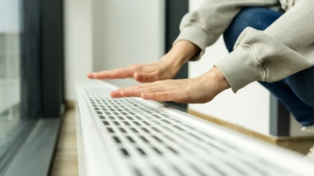 Ispravite grešku pre nego što račun za struju poraste — proverite radijator na vreme