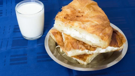 Opasna konkurencija - burek, krempita i baklava osvajaju svet