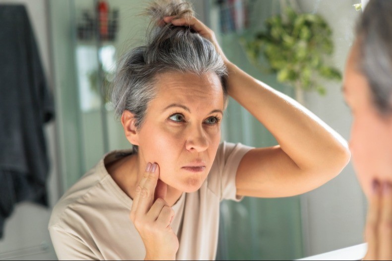 Da li je vaš dekolte "stariji" od vašeg lica - dermatolog savetuje kako da sprečite znakove starenja