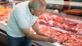 Stabilna snabdevenost - cena pilećeg mesa 320 dinara, prasetina i jagnjetina osciliraju 