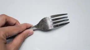 Rđa se pojavljuje na priboru za jelo nakon pranja u mašini - probajte ovaj trik