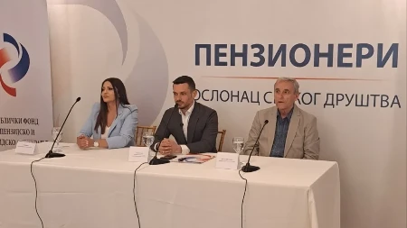 Oslonac i podrška za najstarije - predstavnici PIO fonda i Saveza penzionera Srbije posetili Mladenovac  