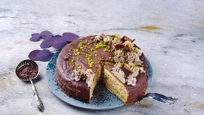 Nugat torta kojoj je teško odoleti - čokolada, lešnici i bogati krem prave desert iz snova 