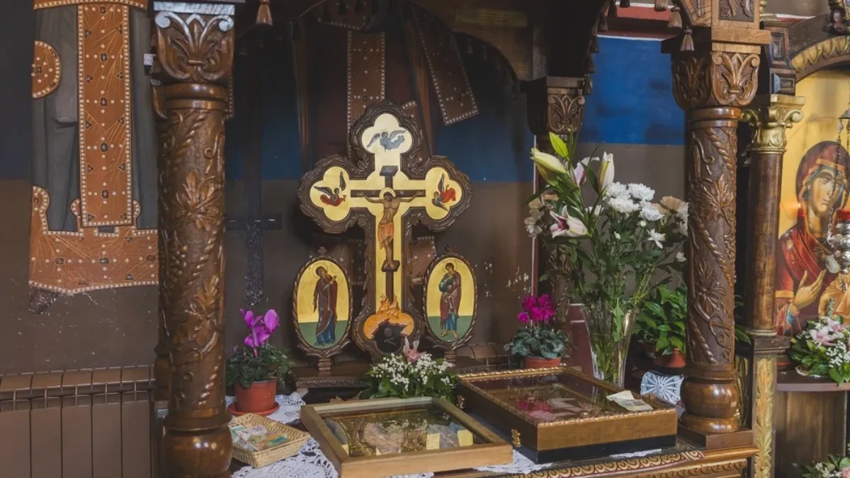Na Ivanjdan se beru lekovite biljke i pletu venci - slavimo praznik rođenja Svetog Jovana Preteče