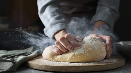 Umesite jednom, pravite danima – univerzalno testo za kiflice, picu, krofne i uštipke