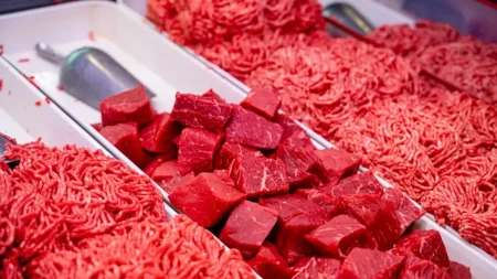 Evo šta mesari savetuju prilikom kupovine mesa - pet vrsta na koje treba obratiti pažnju 