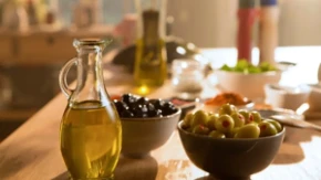 Ulje koje nutricionisti stavljaju na prvo mesto – dobro je za srce, mozak i creva