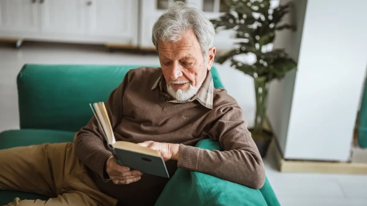 Čitanje posle 60. godine – navika koja čuva pažnju, pamćenje i mentalnu aktivnost