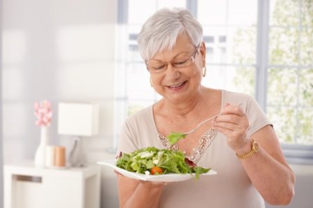 ZDRAVA I PUNA VITAMINA Recept za salatu sa tunjevinom i povrćem